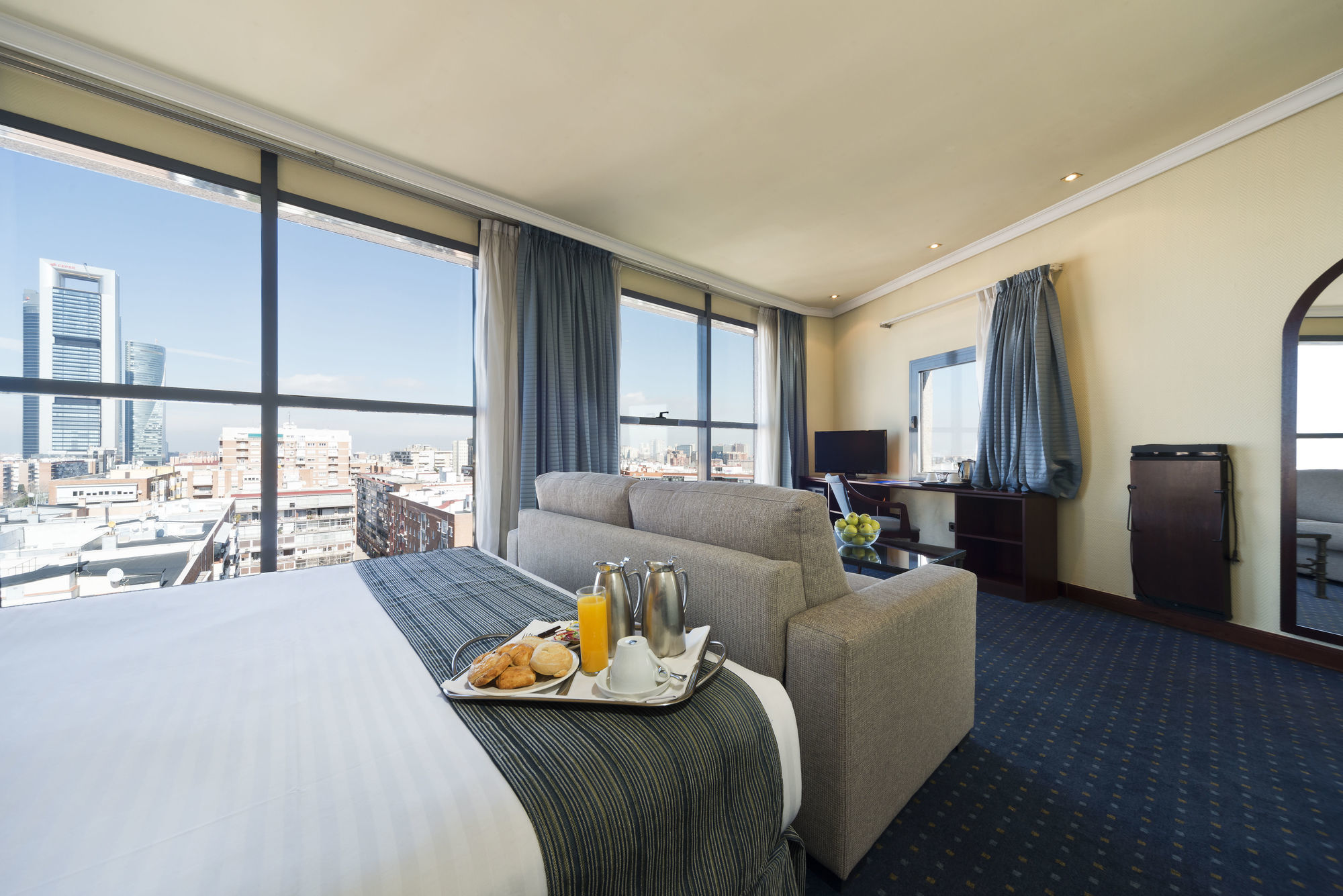 Hotel Crisol Vía Castellana Madrid Habitación foto